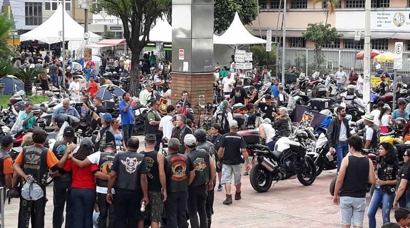 Encontro mobiliza motociclistas no aniversário de 60 anos de Timóteo