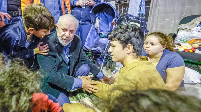 Lula se compromete a garantir moradia para quem perdeu casa no Rio Grande do Sul
