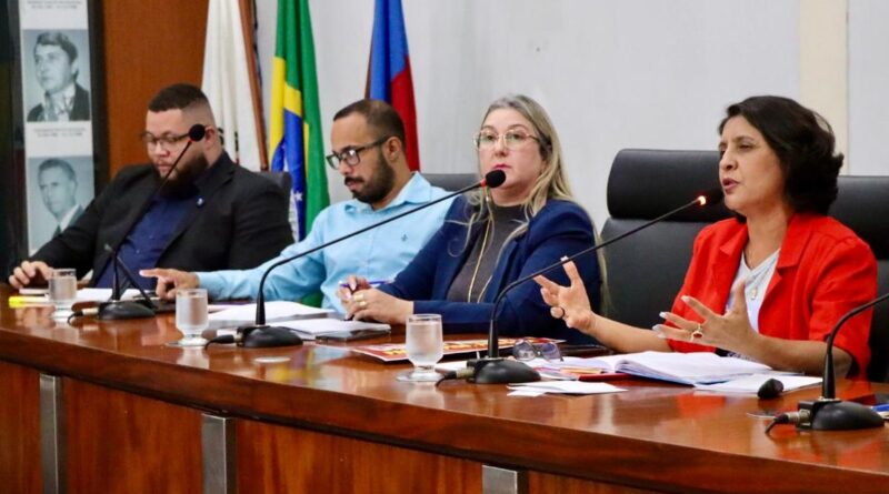 Audiência pública discute valorização da educação em Ipatinga