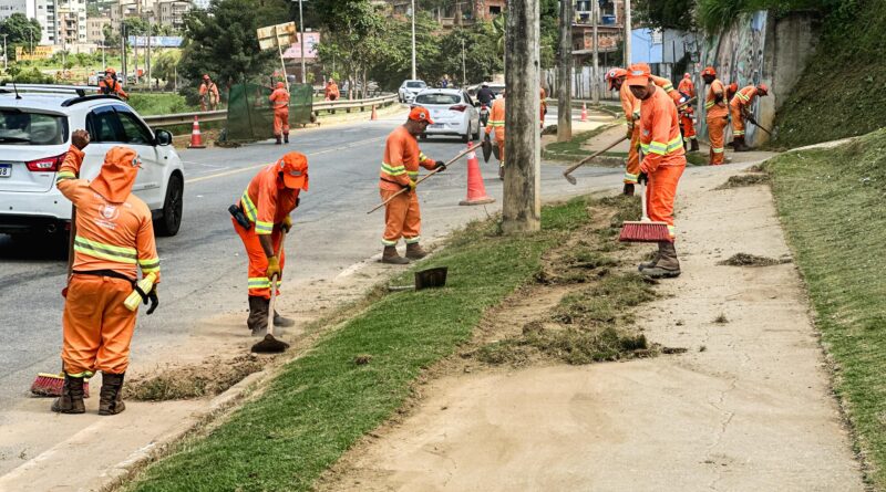 Ipatinga inicia a semana com força-tarefa de limpeza na avenida Maanaim