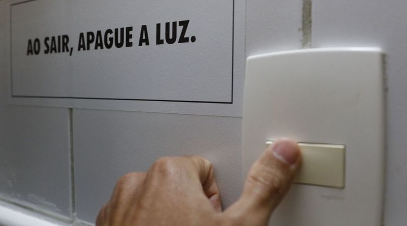 Cemig dá dicas para uso racional de energia após aumento das contas de luz no Brasil
