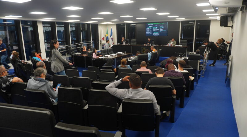 Câmara de Timóteo conclui votação de projetos em reunião extraordinária