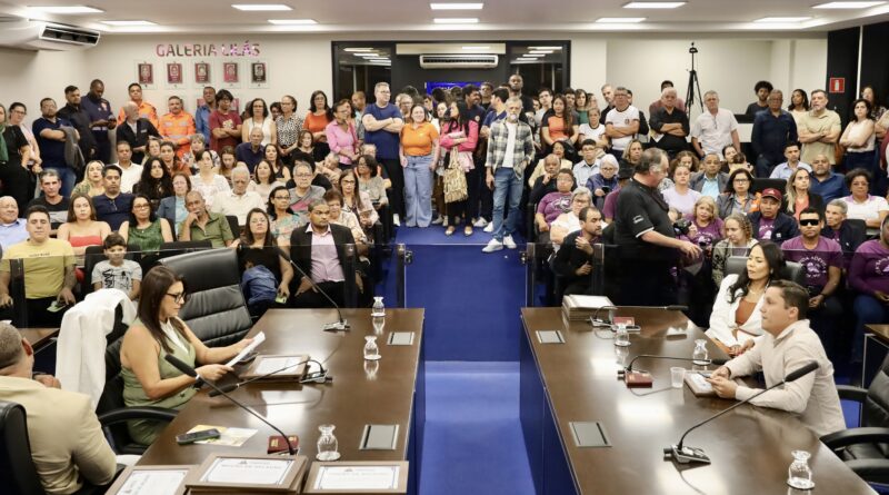 Noite de entrega de Medalhas e Moções de Aplauso na Câmara de Timóteo