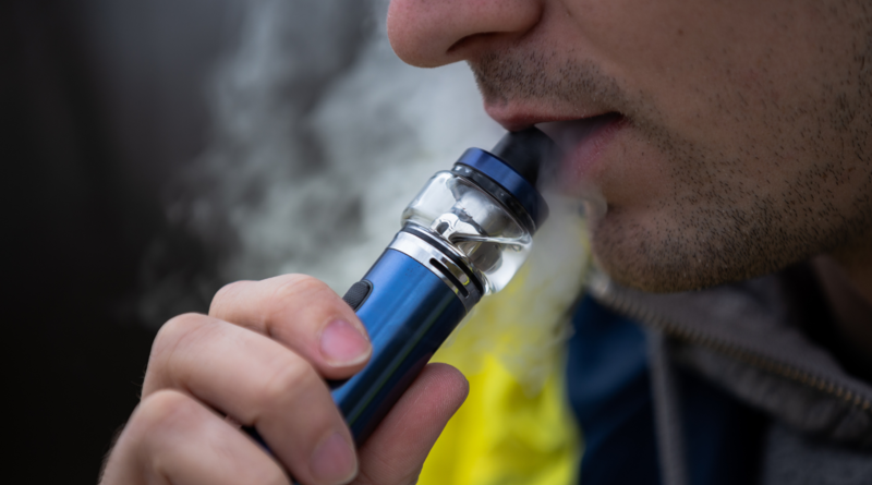 Atraente e letal: vape (cigarro eletrônico) é extremamente perigoso, alerta Secretaria de Saúde