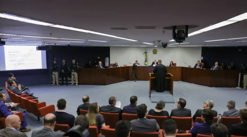 Confira principais defesas feitas no 2º dia do julgamento de Bolsonaro
