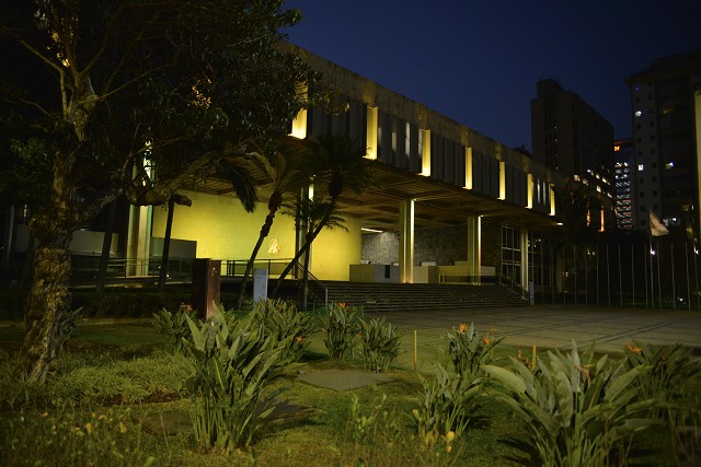 ALMG se ilumina em apoio à campanha Setembro Amarelo