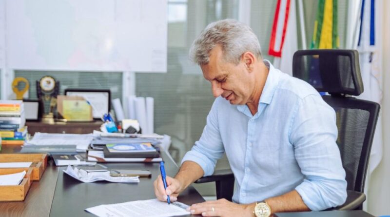 Prefeito Sadi Lucca sanciona o Refis 2025 com descontos de até 90%