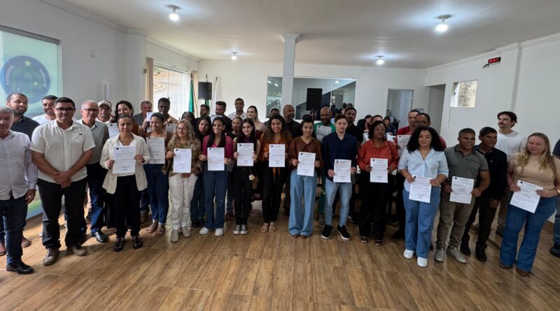 Prefeitura de Marliéria realiza posse de novos servidores aprovados em concurso público