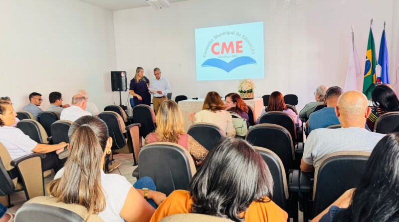 Empossados em Timóteo os membros eleitos do Conselho Municipal de Educação