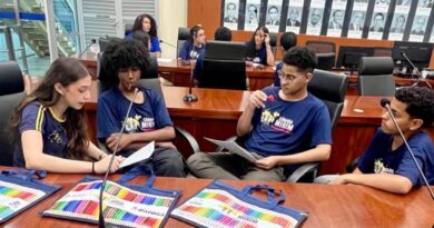 Estudantes vivenciam rotina legislativa em reunião da Câmara Mirim de Ipatinga