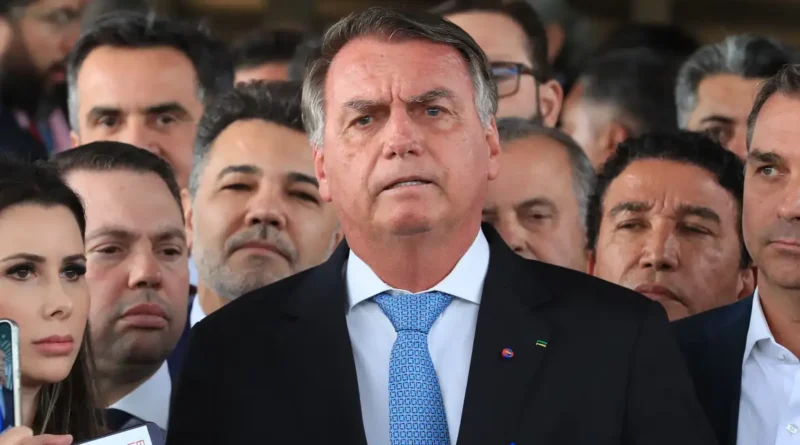 Trama golpista: STF inicia julgamento de Bolsonaro e mais sete aliados