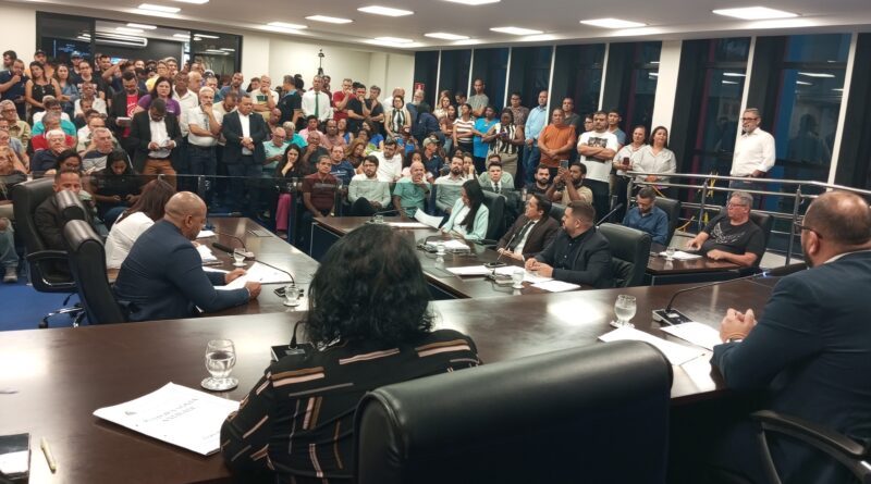 “Só uma questão de tempo”. Câmara de Timóteo adia votação das contas de ex-prefeito