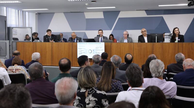Solidariedade e confiança marcam os 45 anos do Sicoob Cofal