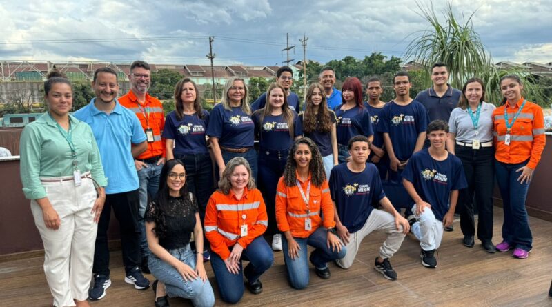 Estudantes da Câmara Mirim de Ipatinga conhecem estrutura operacional da Vale