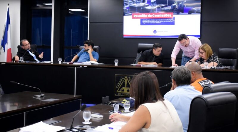 Comissões aprovam projeto que garante auxílio a pessoas com deficiência e/ou mobilidade reduzida