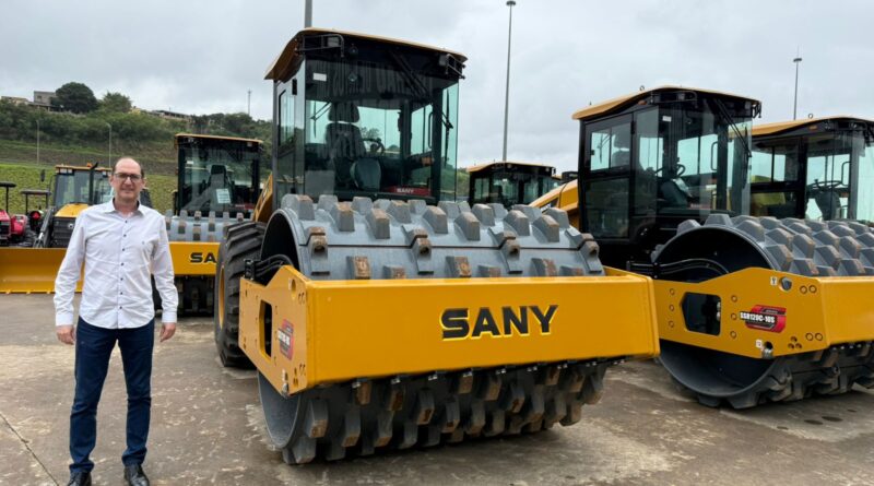 Belo Oriente é contemplada com kit de cinco máquinas pesadas