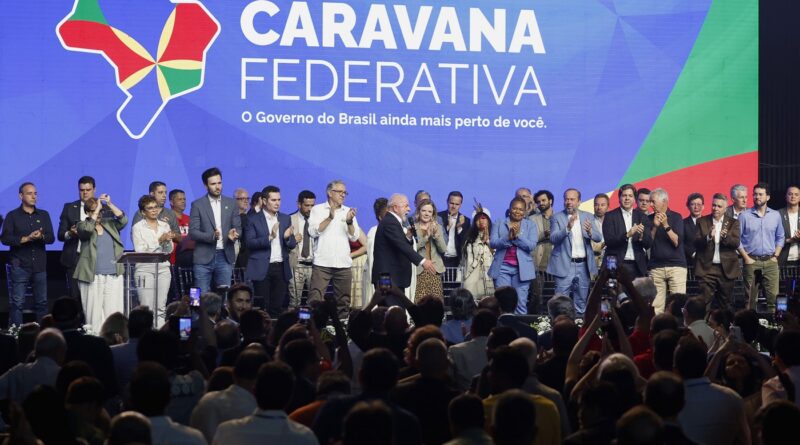 Caravana Federativa reúne prefeitos mineiros na Capital