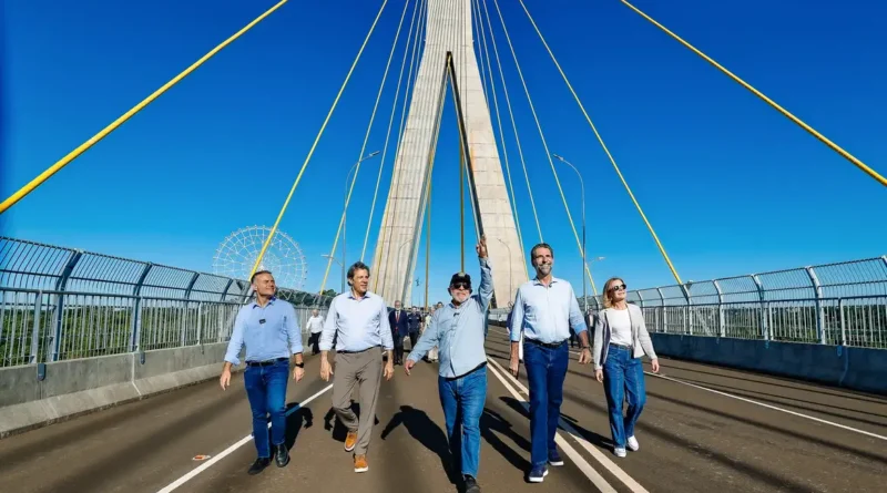 Lula inaugura ponte em Foz do Iguaçu e critica quem constrói “muros”