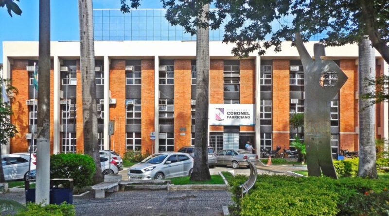 Após denúncia de vereador no MP, Prefeitura de Fabriciano vai devolver saldo do cartão alimentação aos servidores