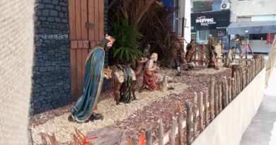 Presépio na Igrejinha da Praça 1º de Maio, em Timóteo, virou uma grande atração