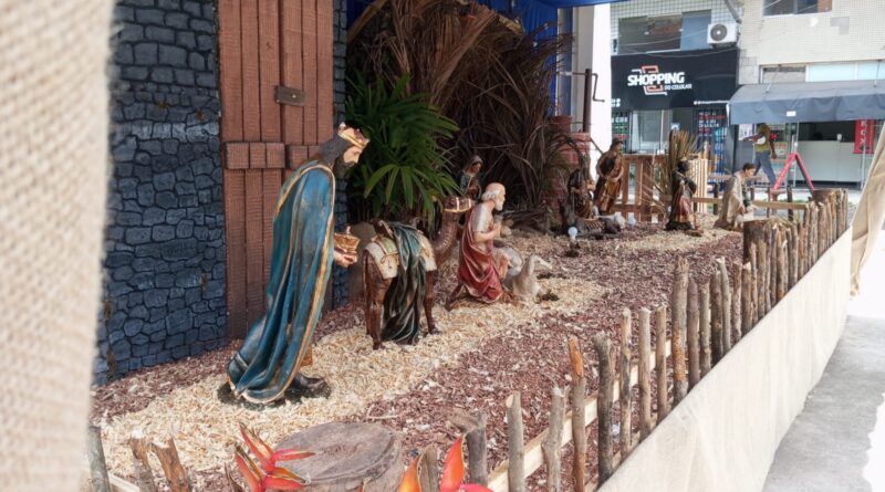 Presépio na Igrejinha da Praça 1º de Maio, em Timóteo, virou uma grande atração