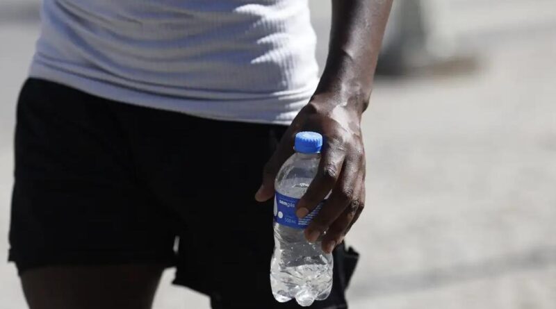 Só hidratação basta? Veja dicas para se proteger da onda de calor