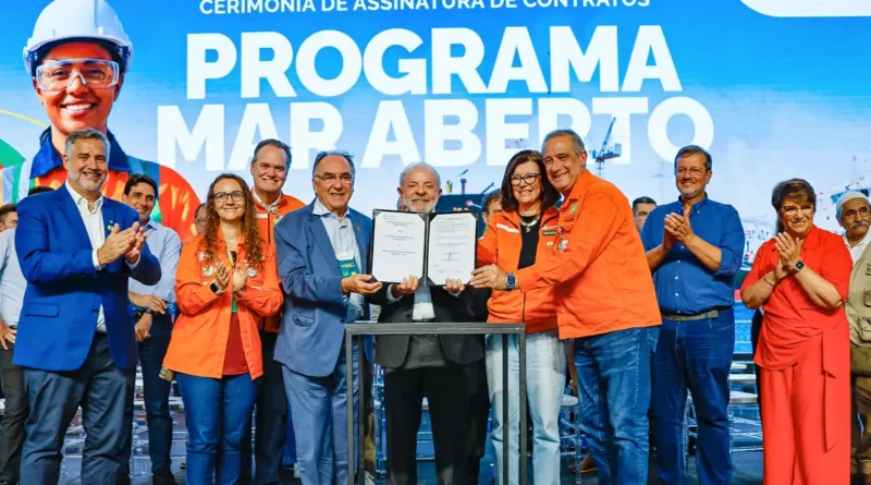 Petrobras assina contrato bilionário para fabricar navios no RS