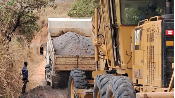 Pós-chuvas, prefeito de Dionísio anuncia o início das ações de manutenção e recuperação das estradas rurais