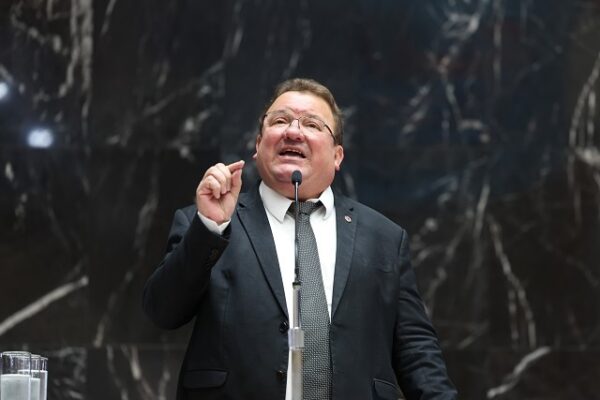 Contorno da MG-760: Deputado Celinho cobra celeridade do DER e acompanha de perto cada etapa do projeto