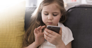 ECA Digital amplia proteção de crianças e adolescentes e reforça uso saudável da internet