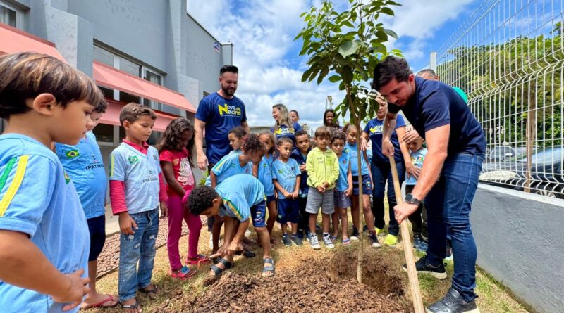 Ipatinga reinaugura Escola Nova Nelcina, após investimentos de R$ 14 milhões em recursos próprios