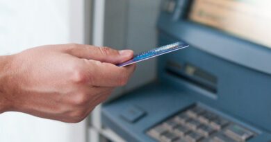 Justiça condena banco por encerramento indevido de conta