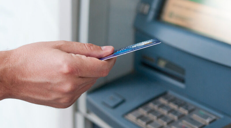 Justiça condena banco por encerramento indevido de conta