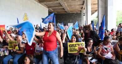Servidores da educação lançam campanha salarial na ALMG