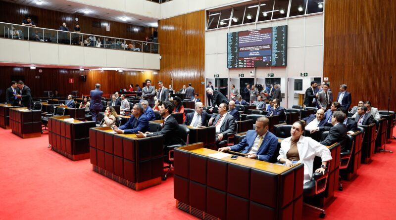 Plenário da ALMG mantém veto a proibição de cães de guarda