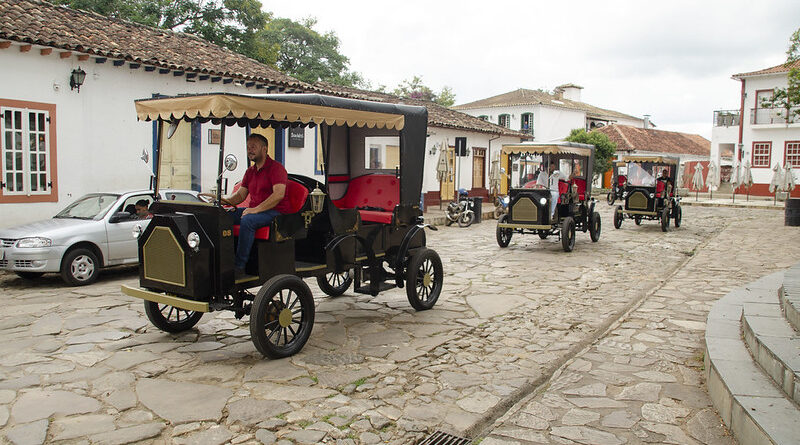 MPMG entrega 10 charretes elétricas ao município de Tiradentes