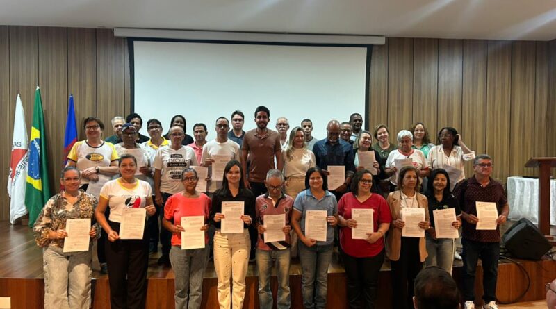 Prefeitura de Ipatinga inicia distribuição de uniformes para 24 mil alunos