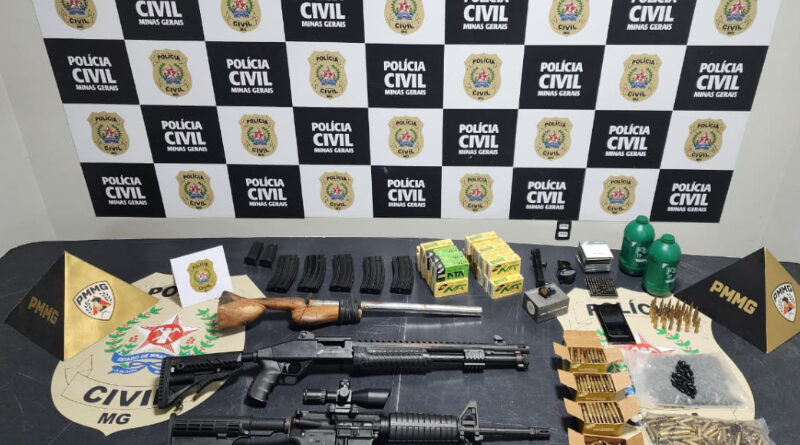 Polícia Civil ação apreende um fuzil calibre 5.56, duas espingardas calibre 12 em Timóteo