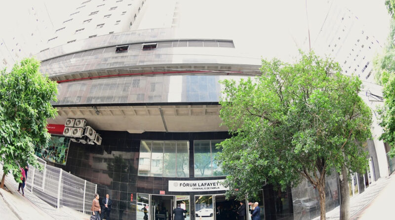 Motorista embriagado que capotou carro e matou passageira vira réu