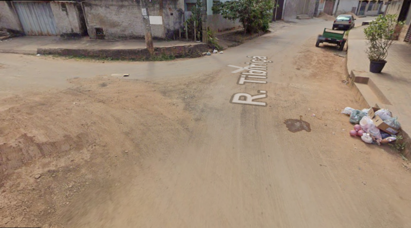 Rua Tibiriçá, no Caladinho de Cima, em Fabriciano, segue deteriorada e Luciano Lugão intensifica cobrança por obras
