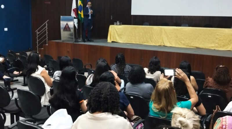 Saúde de Timóteo capacita profissionais da rede de atendimento sobre autismo