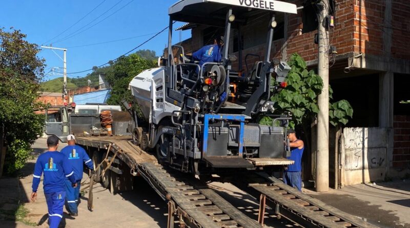 Após visita do prefeito, máquinas entram em ação e obras começam na João Pedreiro, em Cachoeira do Vale