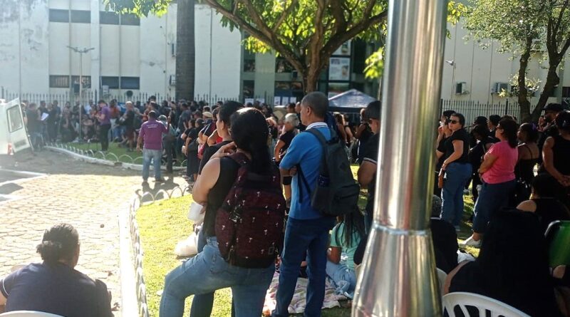 Prefeitura de Timóteo abre diálogo com servidores em greve, mas proposta é rejeitada e impasse continua