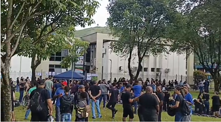 Com grande adesão, greve dos servidores atinge todo o serviço público em Timóteo