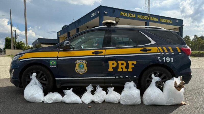PRF apreende carga de cocaína avaliada em R$ 5 milhões após acidente de carro em Minas