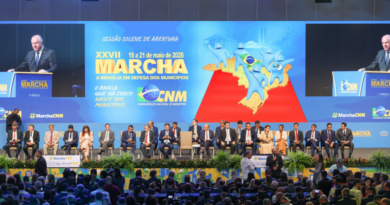 Prefeitos do Vale do Aço marcaram presença na 27ª Marcha em Defesa dos Municípios