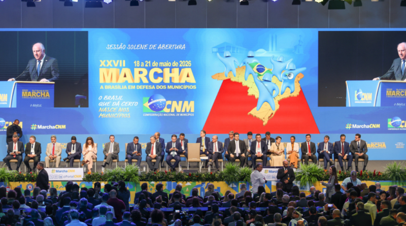 Prefeitos do Vale do Aço marcaram presença na 27ª Marcha em Defesa dos Municípios