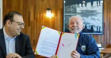 Lula sanciona lei que garante renovação automática da CNH