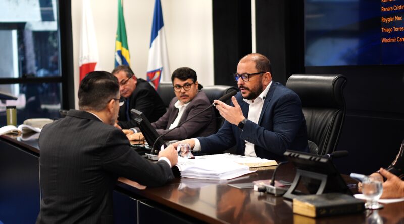 Com placar parcial desfavorável ao ex-prefeito Douglas, Câmara de Timóteo adia decisão sobre contas de 2019 e 2020