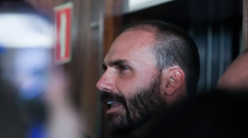 STF condena Eduardo Bolsonaro a inelegibilidade e a 4 anos de prisão